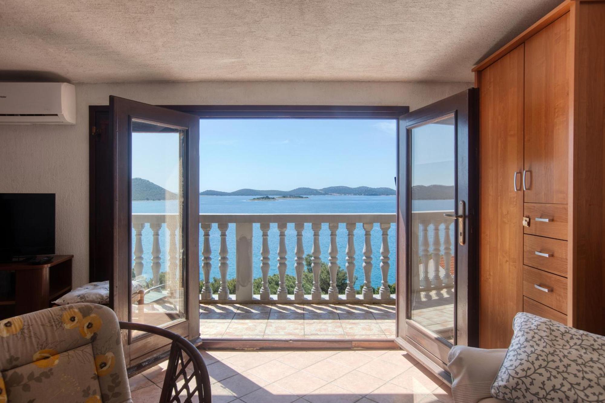 Apartments By The Sea Drage, Biograd - 19189 Pakostane Phòng bức ảnh